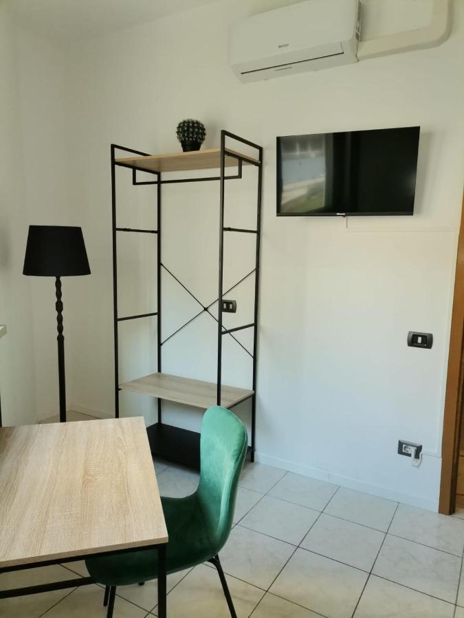 Guesthouse Tree Rooms Industrial 베르가모 외부 사진