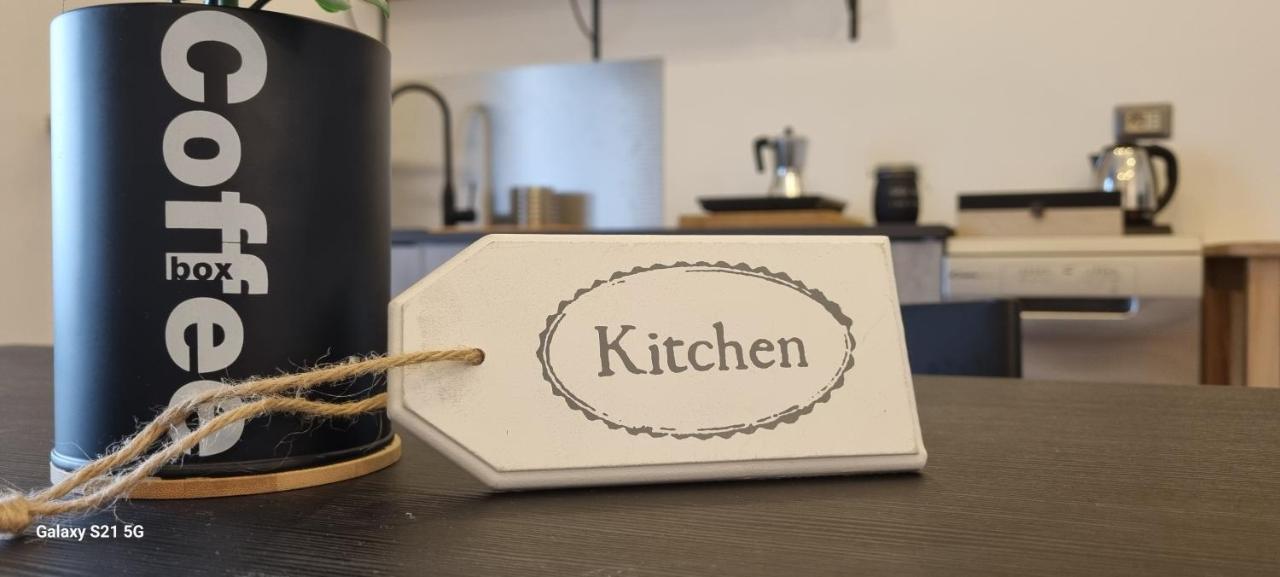 Guesthouse Tree Rooms Industrial 베르가모 외부 사진