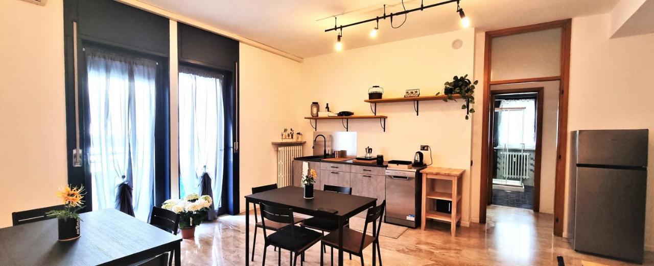 Guesthouse Tree Rooms Industrial 베르가모 외부 사진