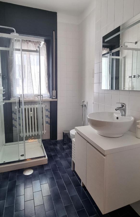 Guesthouse Tree Rooms Industrial 베르가모 외부 사진