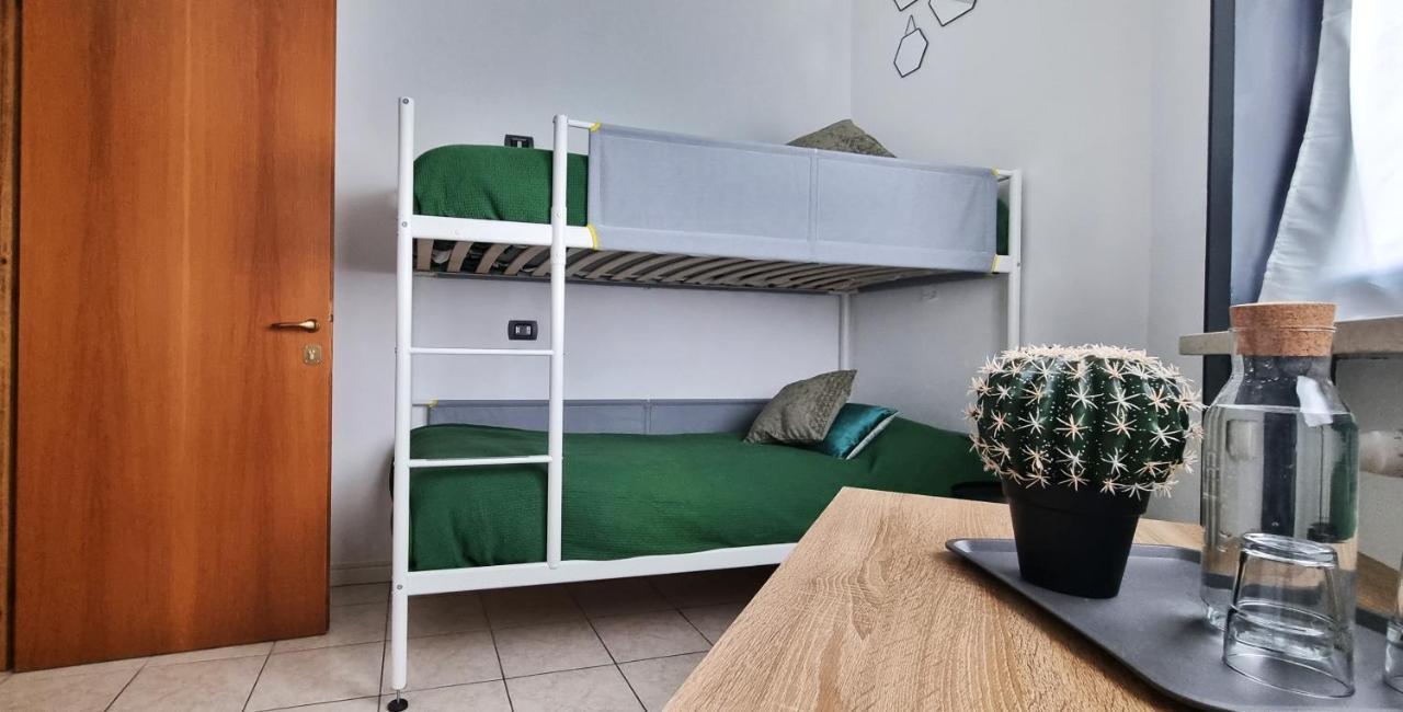 Guesthouse Tree Rooms Industrial 베르가모 외부 사진