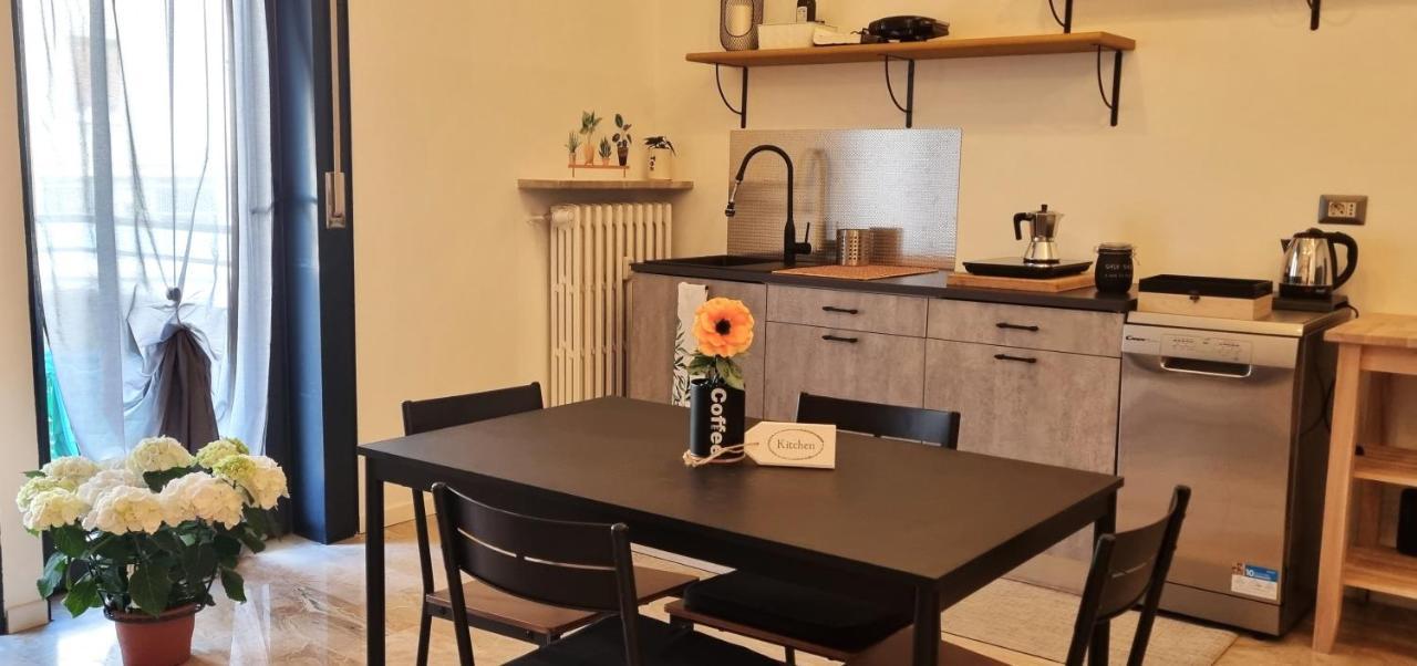 Guesthouse Tree Rooms Industrial 베르가모 외부 사진